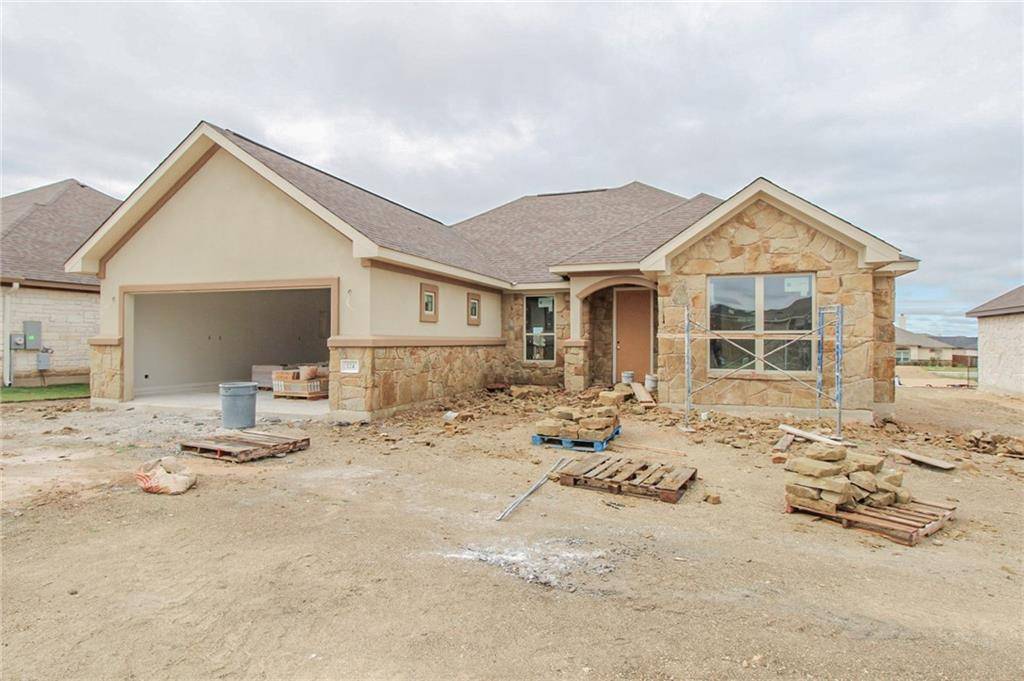 124 Terry Meadow LN, Jarrell, TX 76537