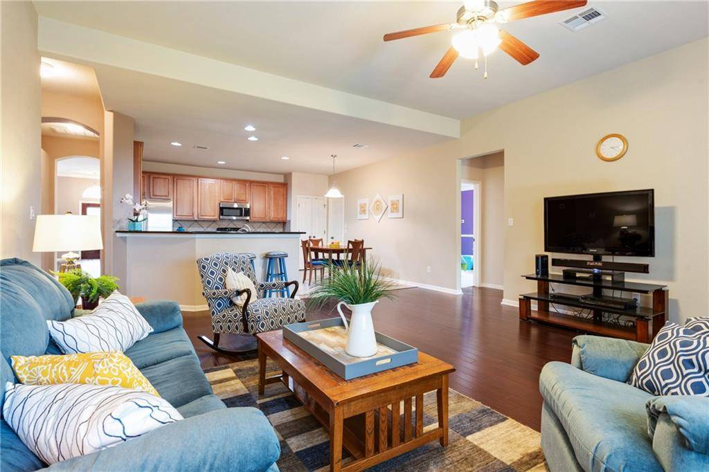 424 Clarence CT, Buda, TX 78610