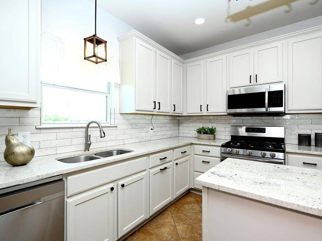 1926 Rachel LN, Round Rock, TX 78664