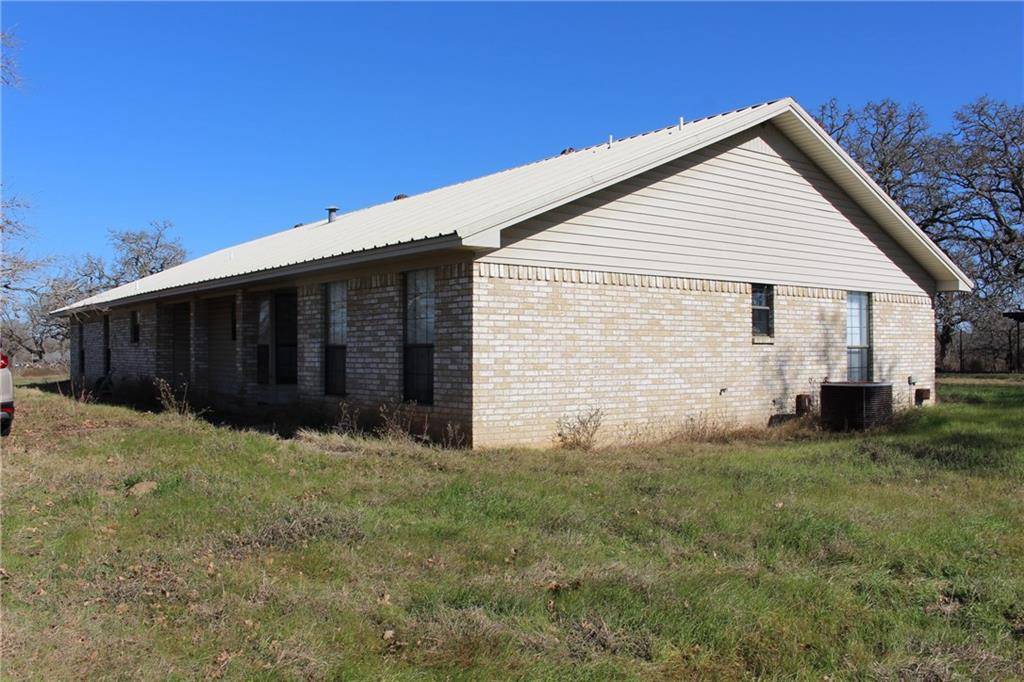 9203 S Highway 77, Rockdale, TX 78947