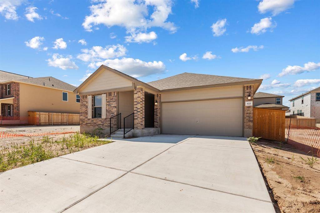 122 Robert Hightower DR, Jarrell, TX 76537