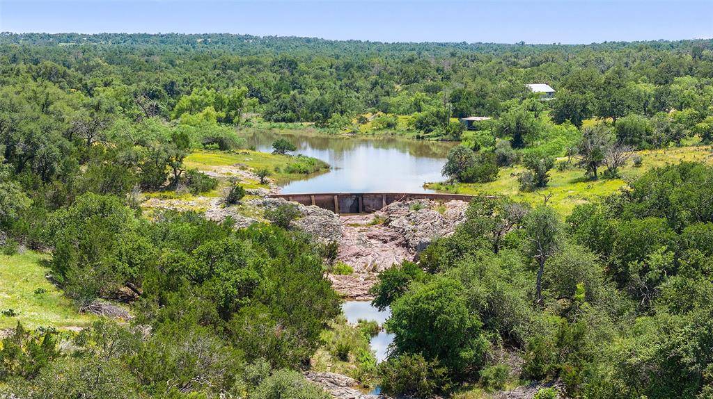 1101 Althaus Davis RD, Fredericksburg, TX 78624