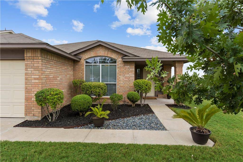 13520 Lyndon B Johnson ST, Manor, TX 78653