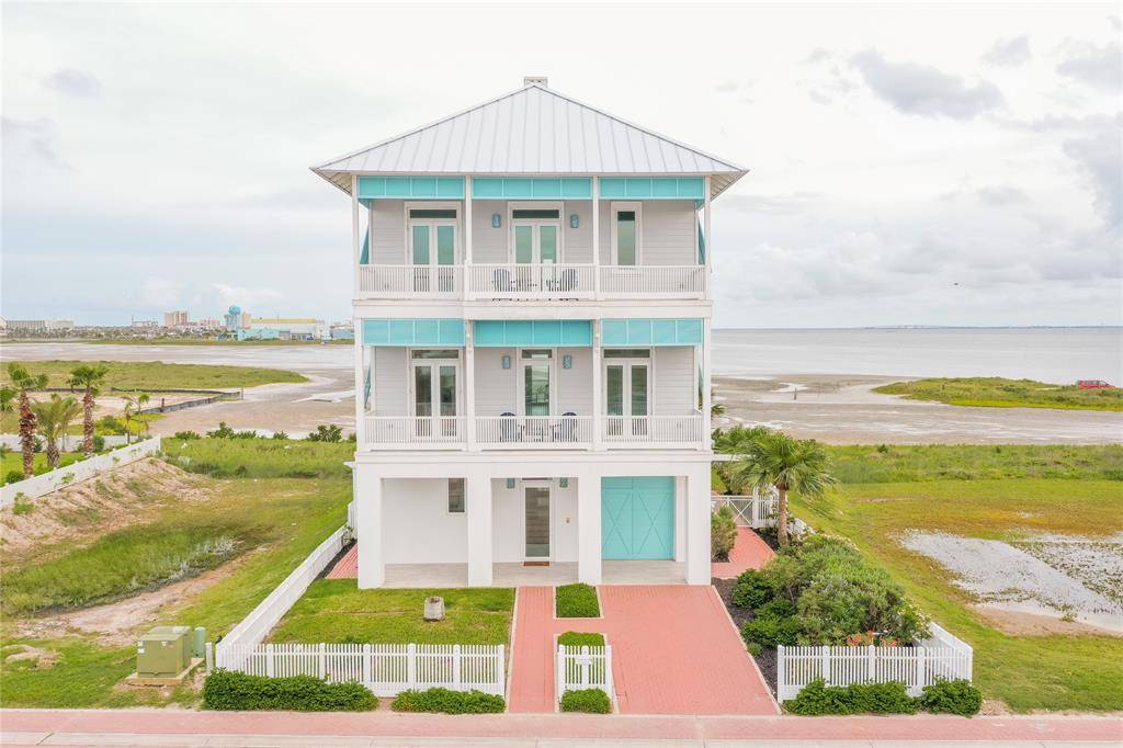 403 Shore DR, South Padre Island, TX 78597
