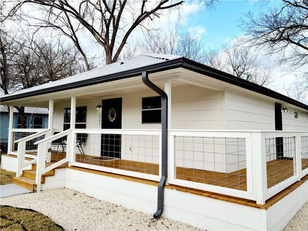1207 Fayette ST, Bastrop, TX 78602