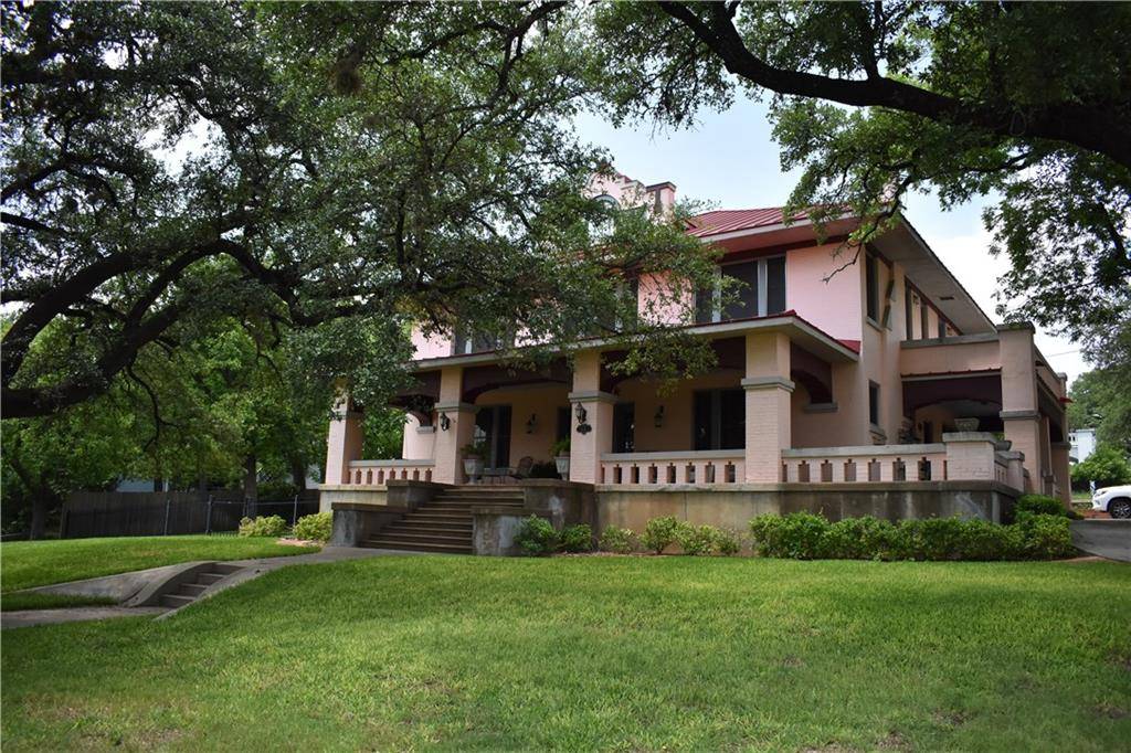 401 W 4th ST, Lampasas, TX 76550