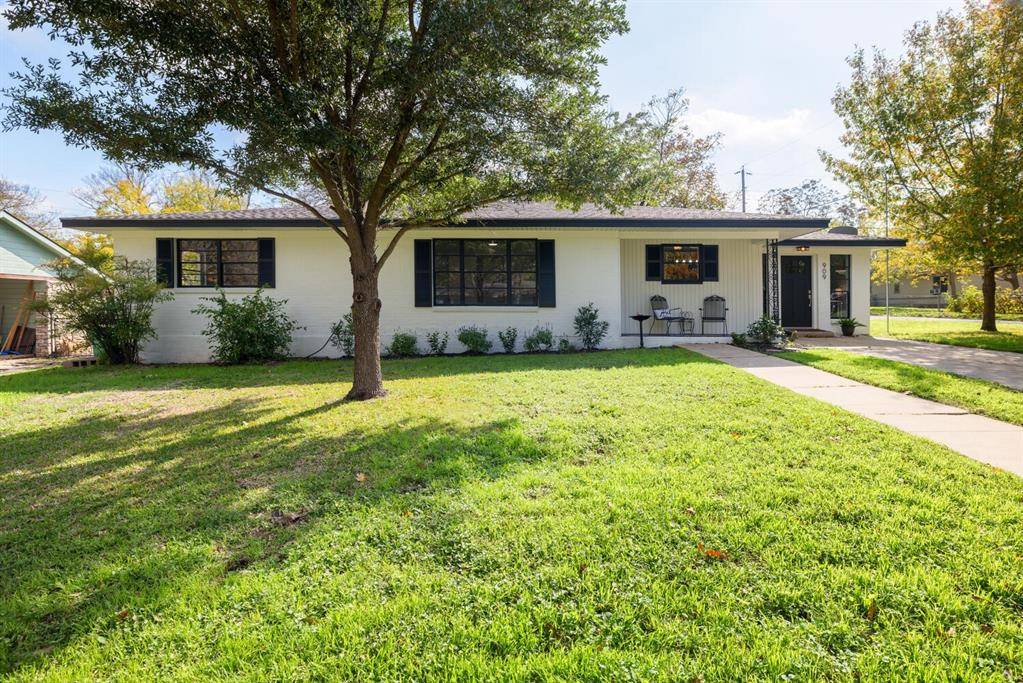 909 George ST, Taylor, TX 76574