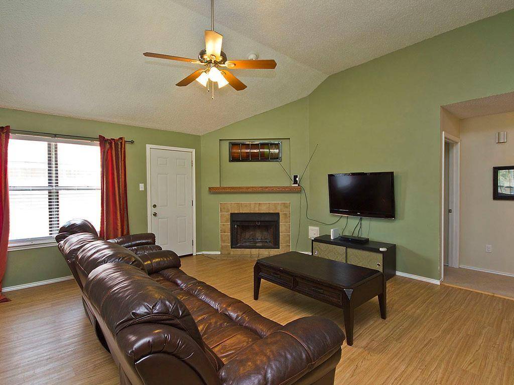 703 David Curry DR, Round Rock, TX 78664