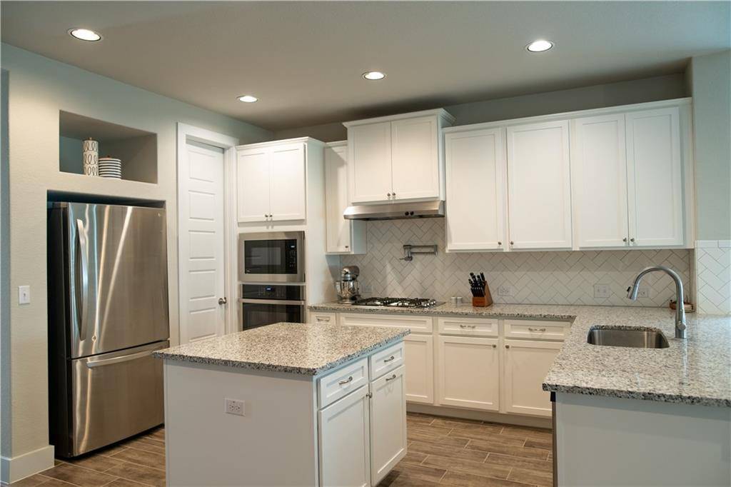 11020 American Mustang LOOP, Manor, TX 78653