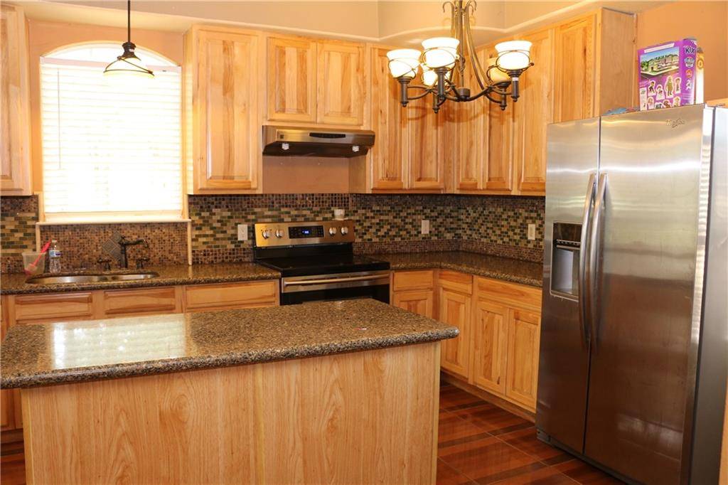 202 Matthew CV, Bastrop, TX 78602