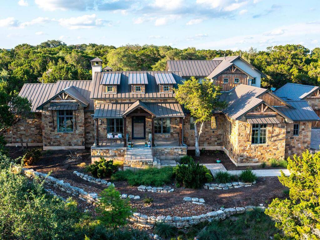 1805 Knights Chance LN, Spicewood, TX 78669