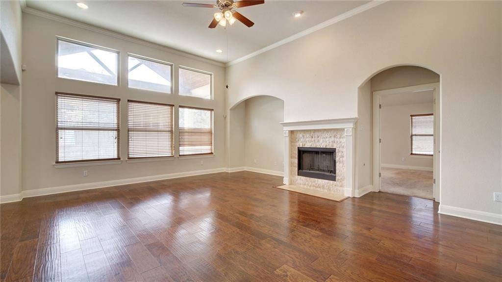 404 Lismore ST, Hutto, TX 78634