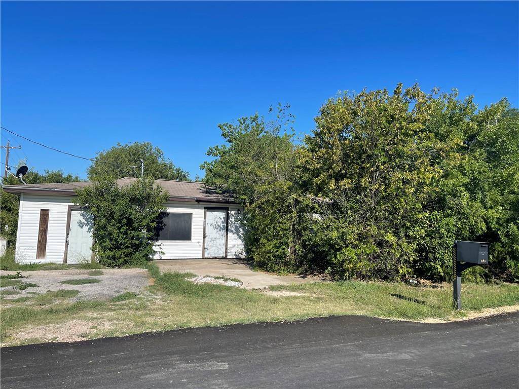 801 North Caldwell ST, Manor, TX 78653