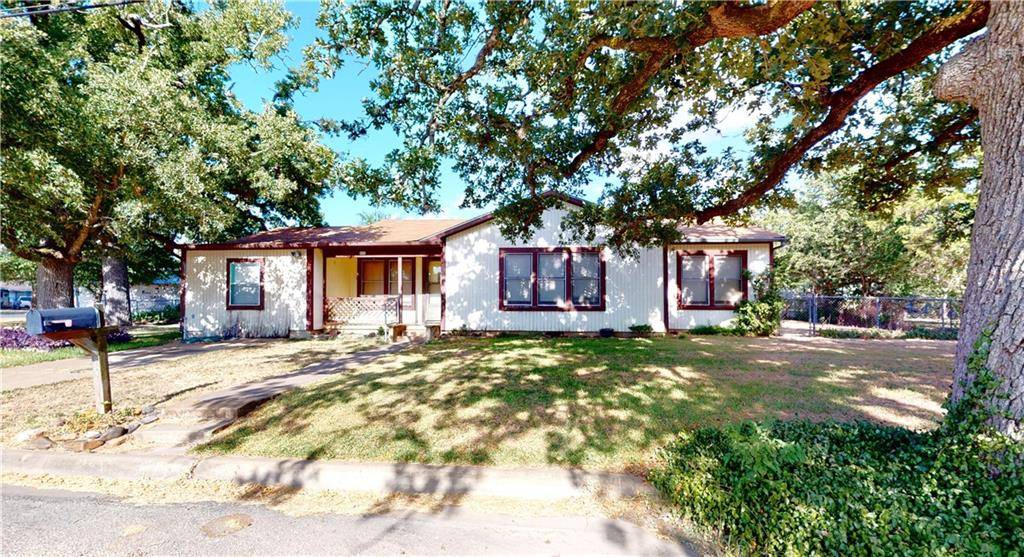 662 N Madison ST, Giddings, TX 78942