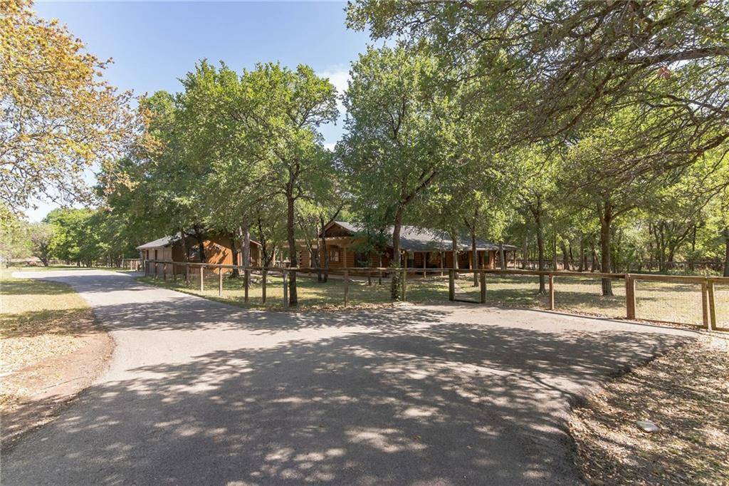 6527 N Lakewoods DR, Georgetown, TX 78633