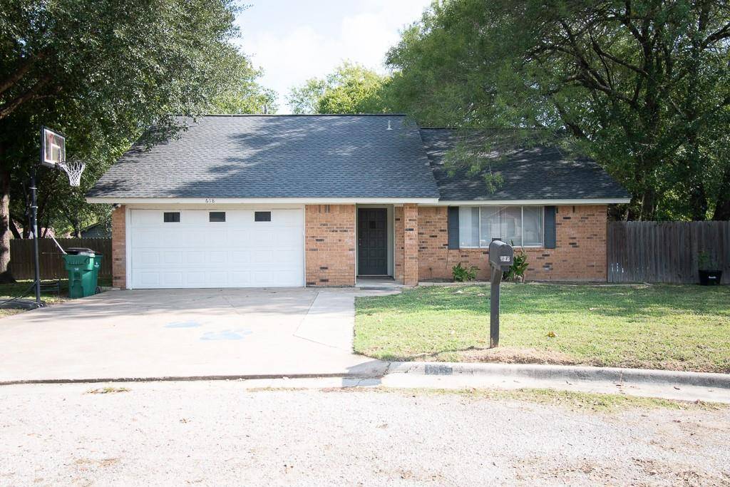 618 Jackson ST, Rockdale, TX 76567