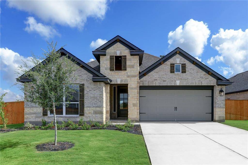 106 Periwinkle LN, Bastrop, TX 78602