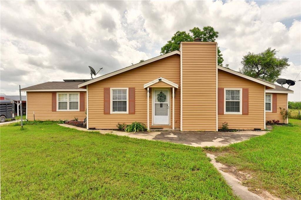 19142 Camino Real, Dale, TX 78616
