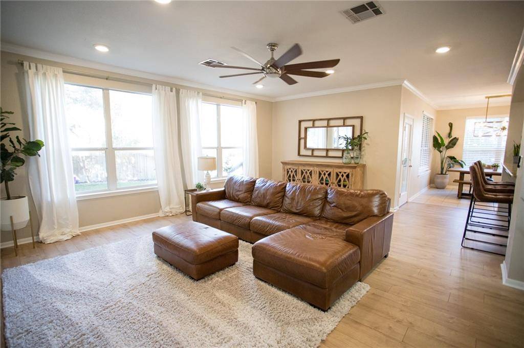 3933 Lord Byron CIR, Round Rock, TX 78664