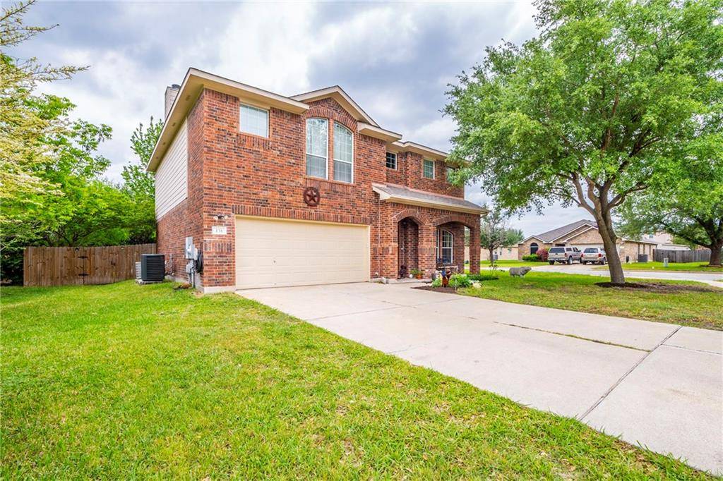 131 Castle DR, Hutto, TX 78634