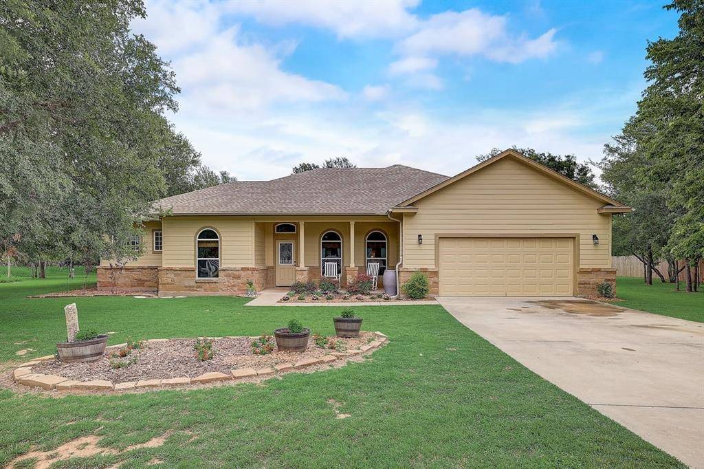 221 Waikakaaua DR, Bastrop, TX 78602