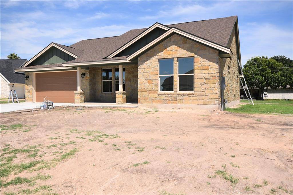 404 Sydney BLVD, Thorndale, TX 76577