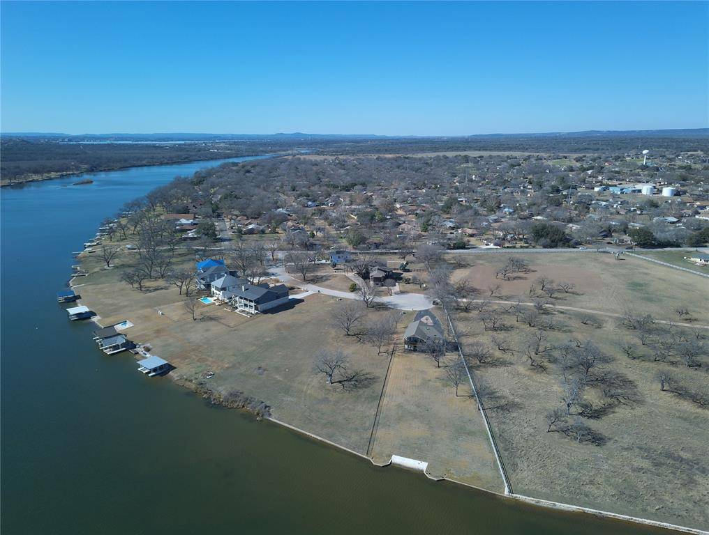 900 Pecan CIR, Marble Falls, TX 78654