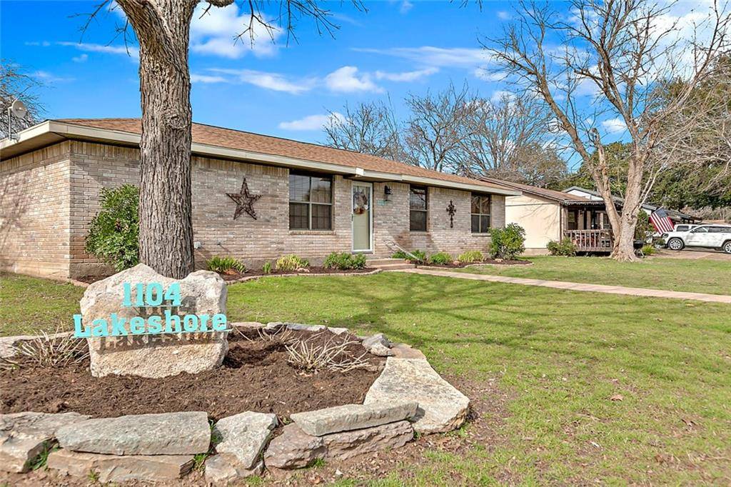 1104 Lakeshore DR, Marble Falls, TX 78654