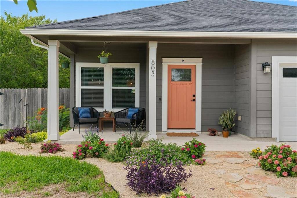 803 Victoria ST, Taylor, TX 76574