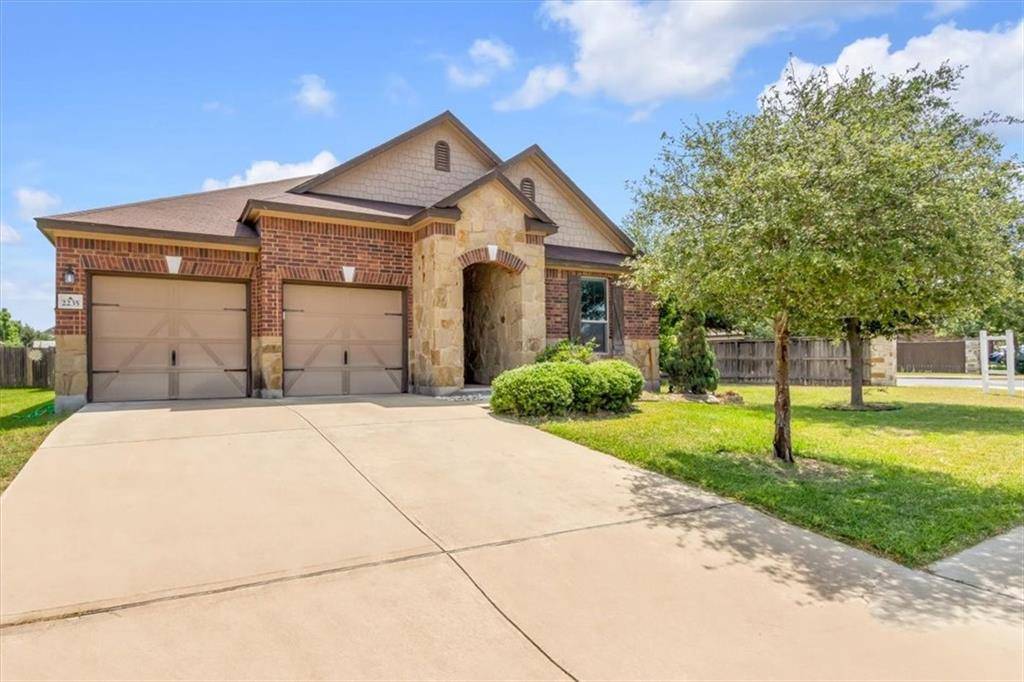 2235 Mccombs ST, Georgetown, TX 78626