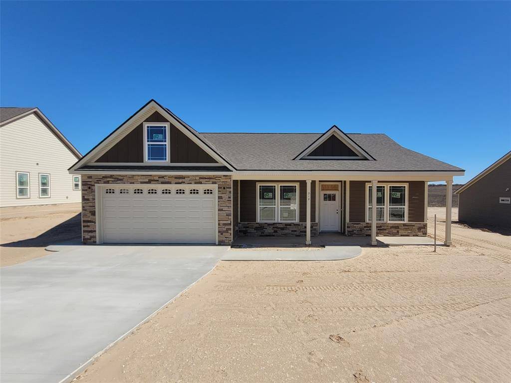 212 Turnberry DR, La Vernia, TX 78121