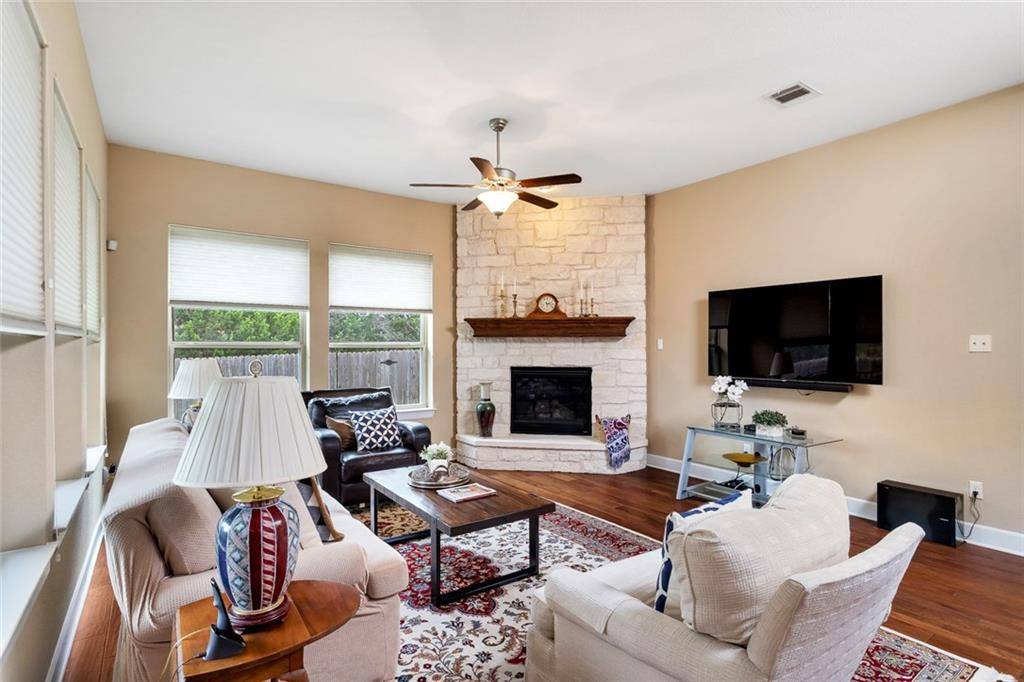 215 Gaspar BND, Cedar Park, TX 78613