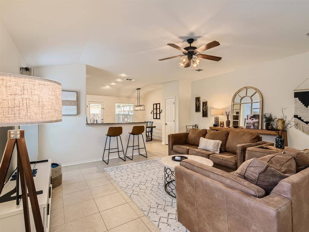 790 Middle CRK, Buda, TX 78610