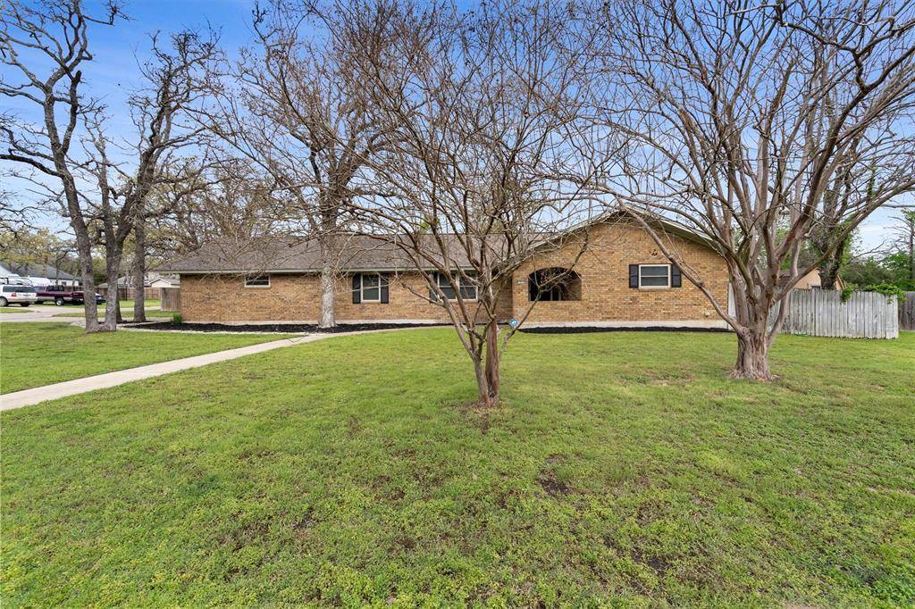 1802 Okelley RD, Rockdale, TX 76567