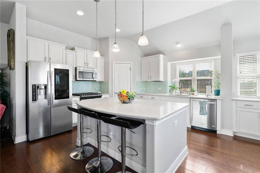 101 Lismore ST, Hutto, TX 78634