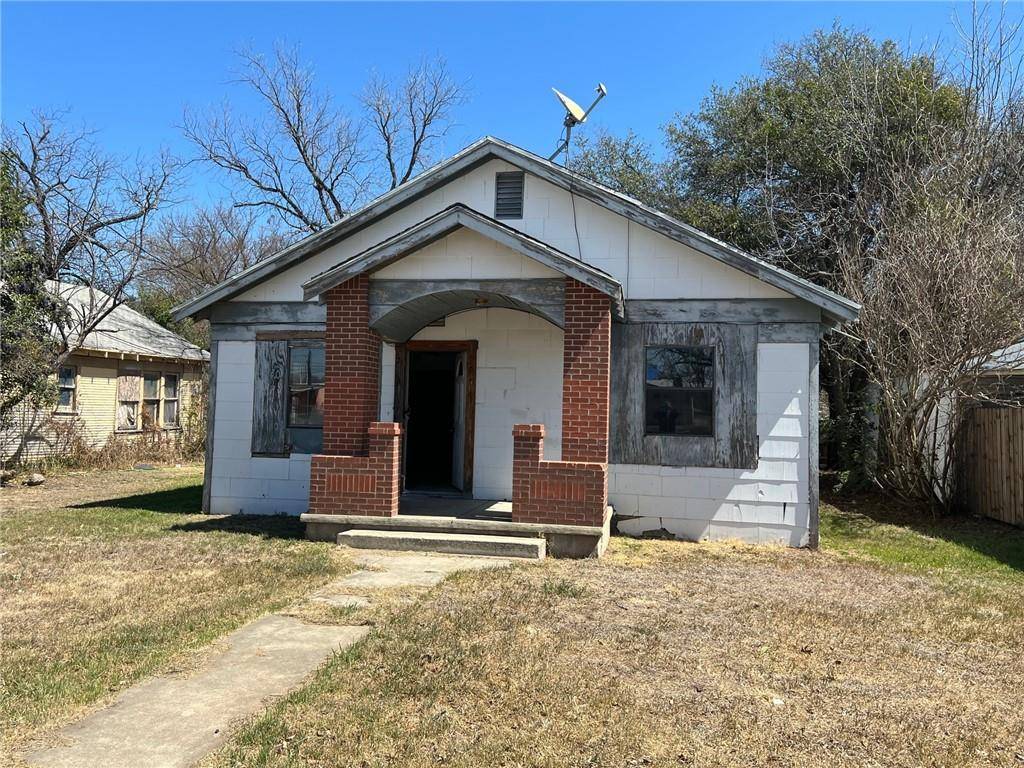 207 S Chestnut ST, Lampasas, TX 76550