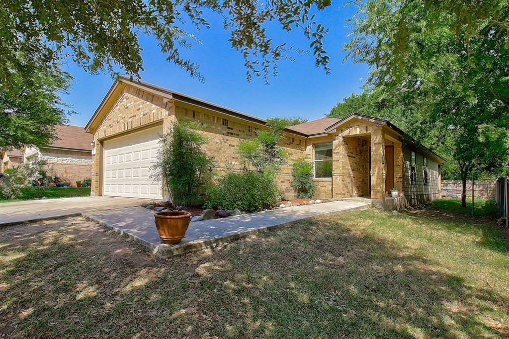 561 New Country RD, Kyle, TX 78640