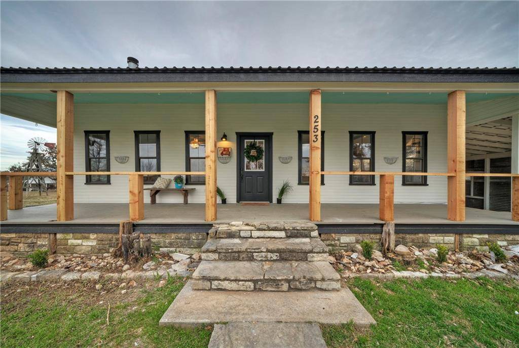 253 Sunday CIR, Fredericksburg, TX 78624