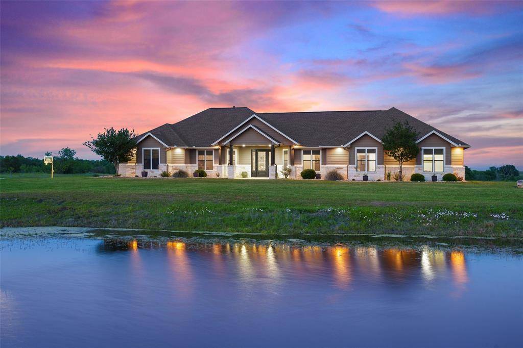 481 Tucek RD, Taylor, TX 76574