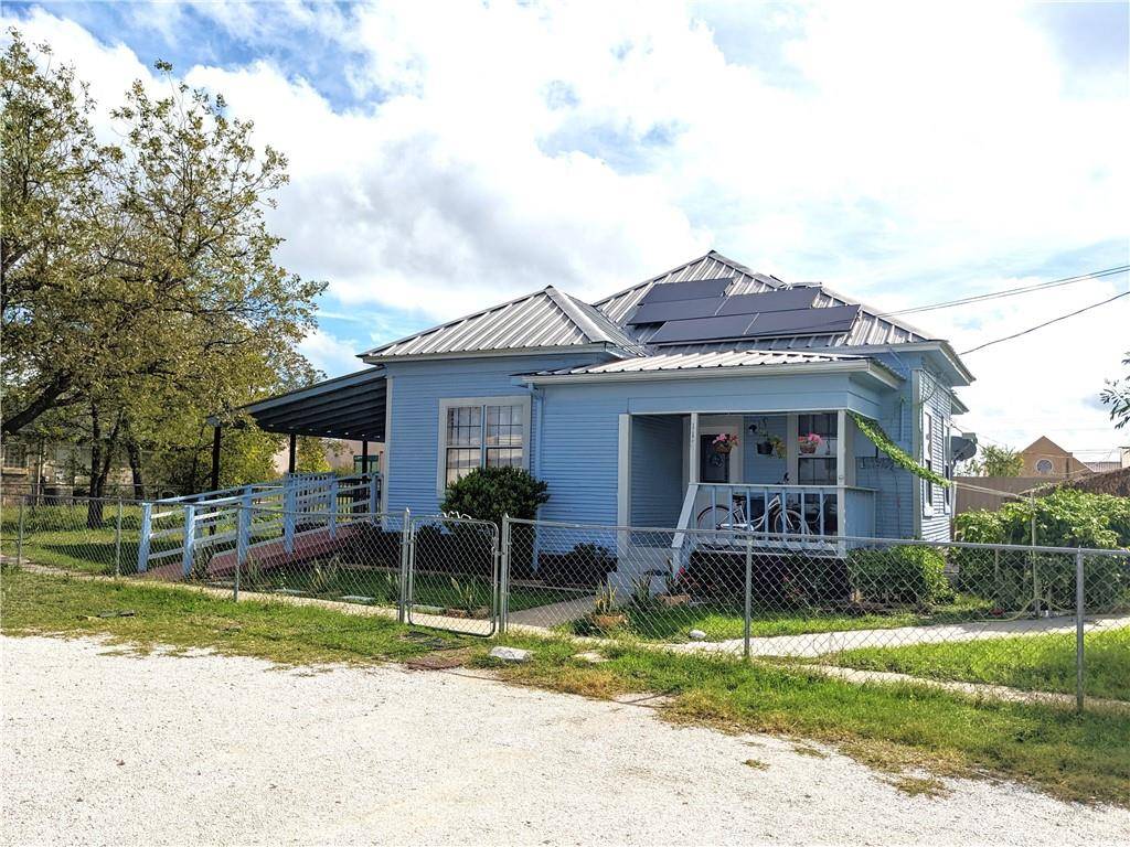 117 W San Saba ST, Lometa, TX 76853