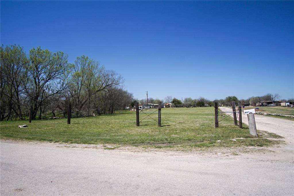600 Peaceful Valley RD, Kyle, TX 78640