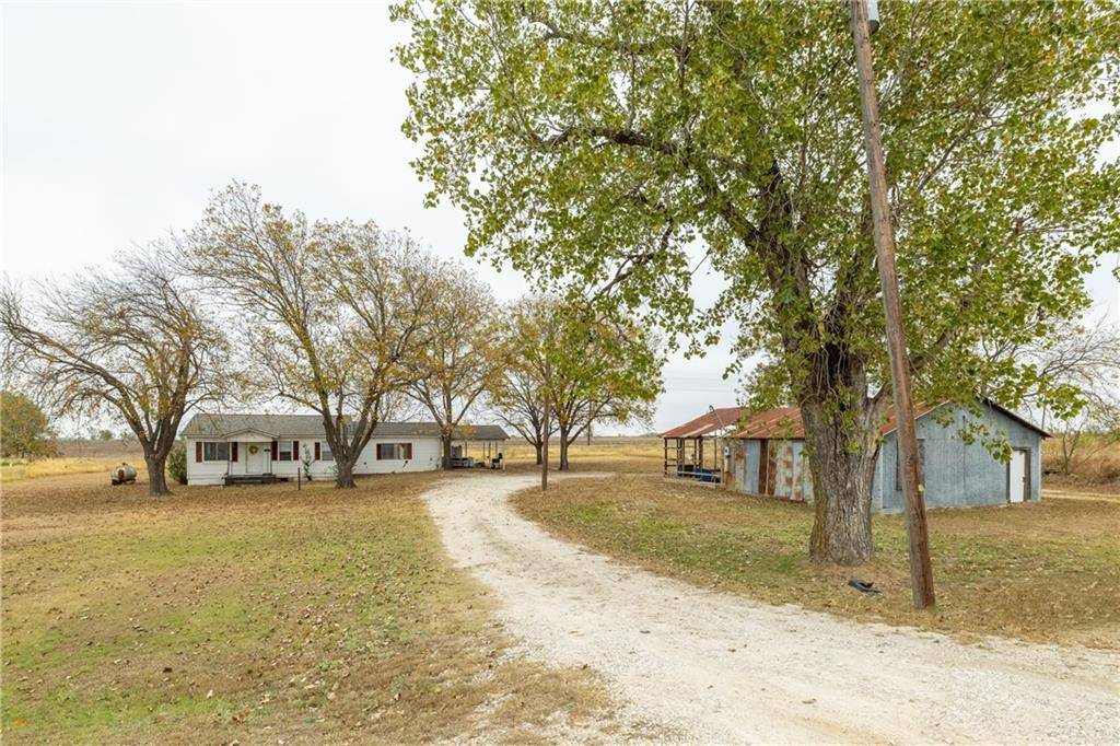 1555 S Hwy 95, Taylor, TX 76574