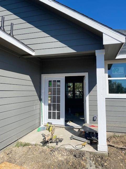 210 Newton Ave, Thorndale, TX 76577