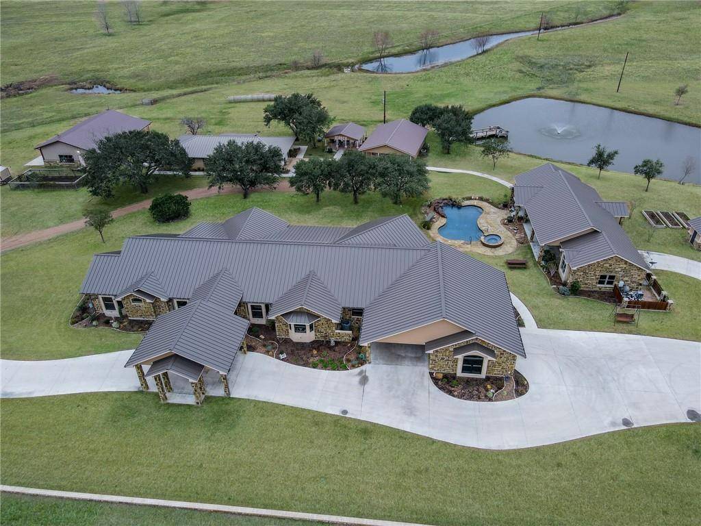 1716 County Road 364, Shiner, TX 77984
