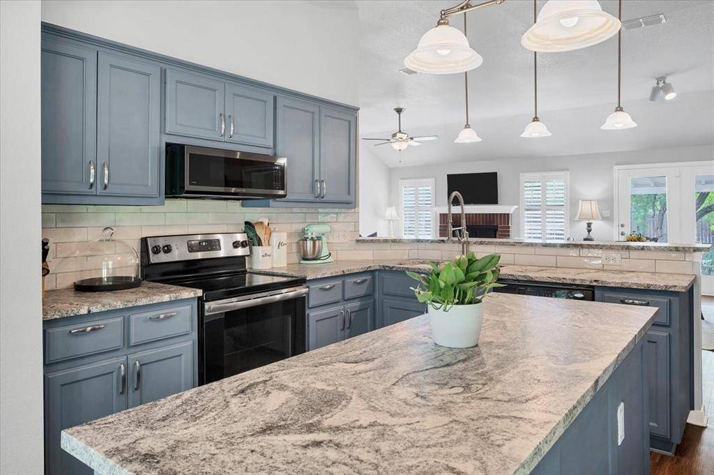 807 Laurel CV, Buda, TX 78610