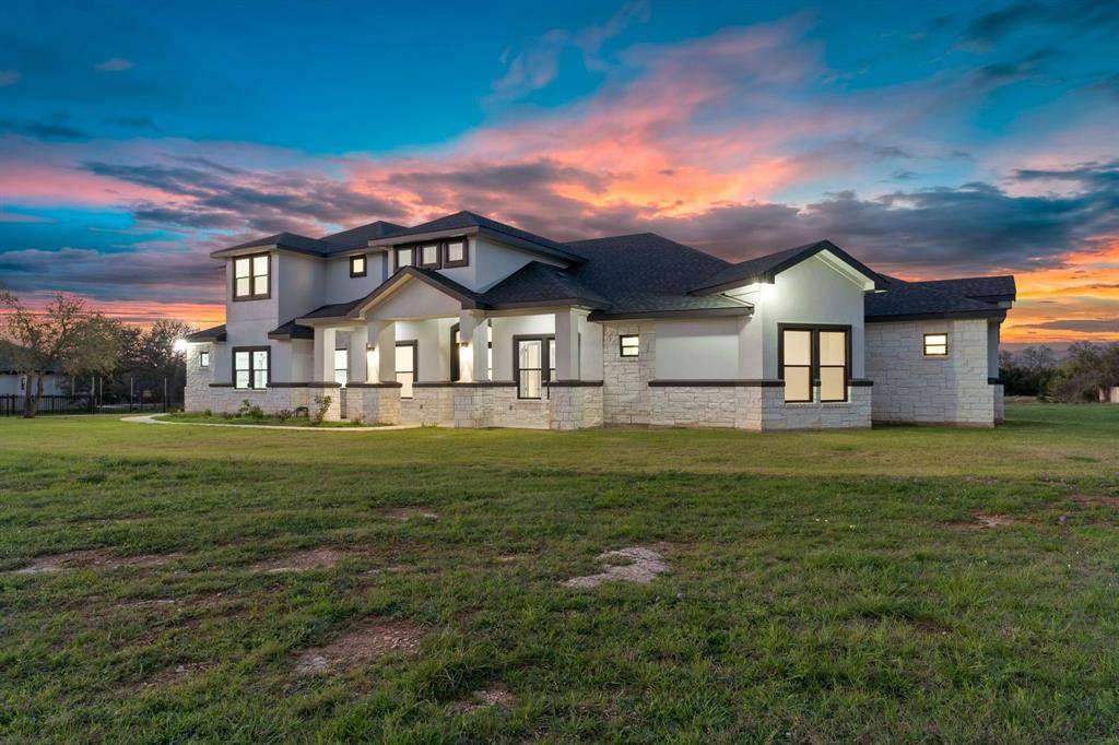 400 Woodland Oaks TRL, Buda, TX 78610