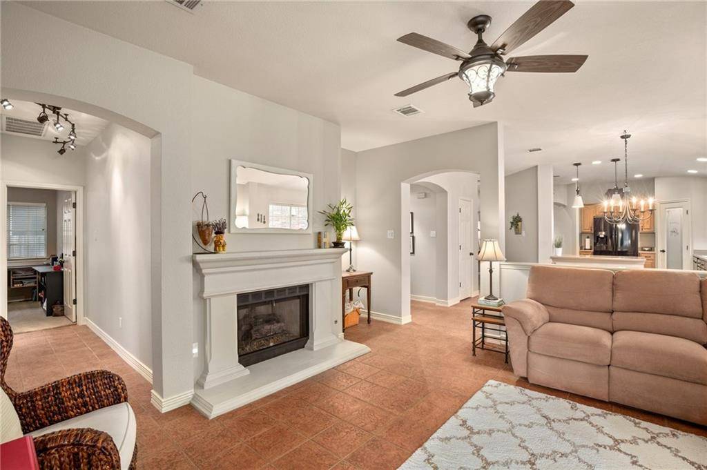 516 Paso Fino TRL, Cedar Park, TX 78613