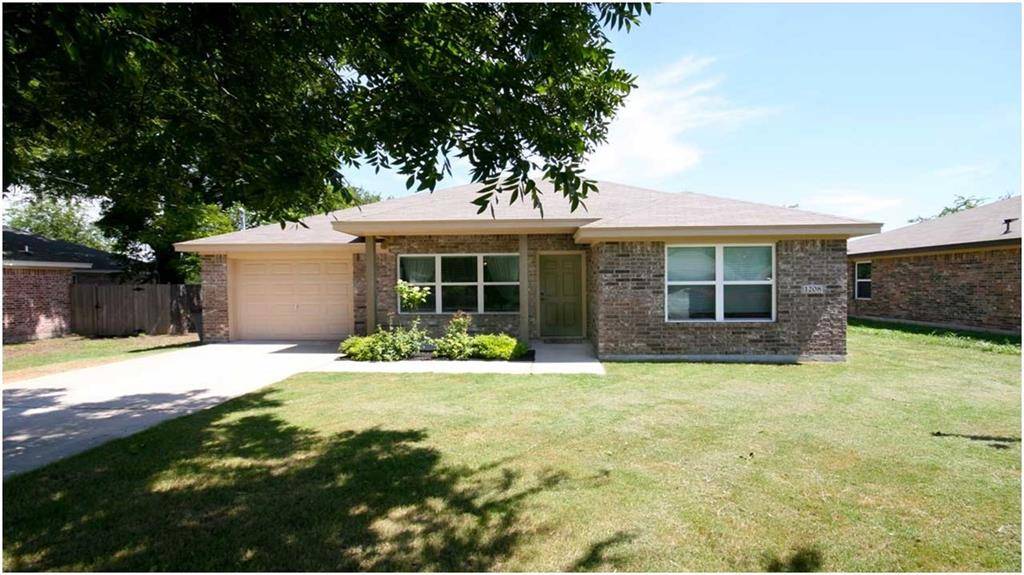 1208 E Avenue F, Lampasas, TX 76550
