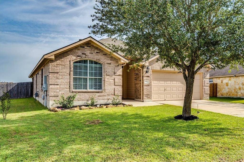 674 Dark Horse LN, Buda, TX 78610