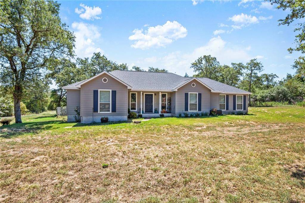 968 County Road 491, Elgin, TX 78621